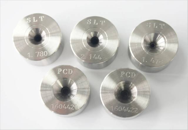 Dado de desenho de fio de cobre